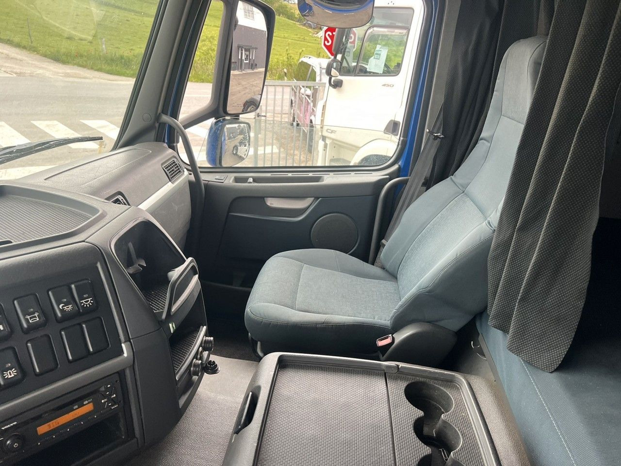 شاحنات مسطحة Volvo FM 460 6x2, E5, L:7200mm: صور 10
