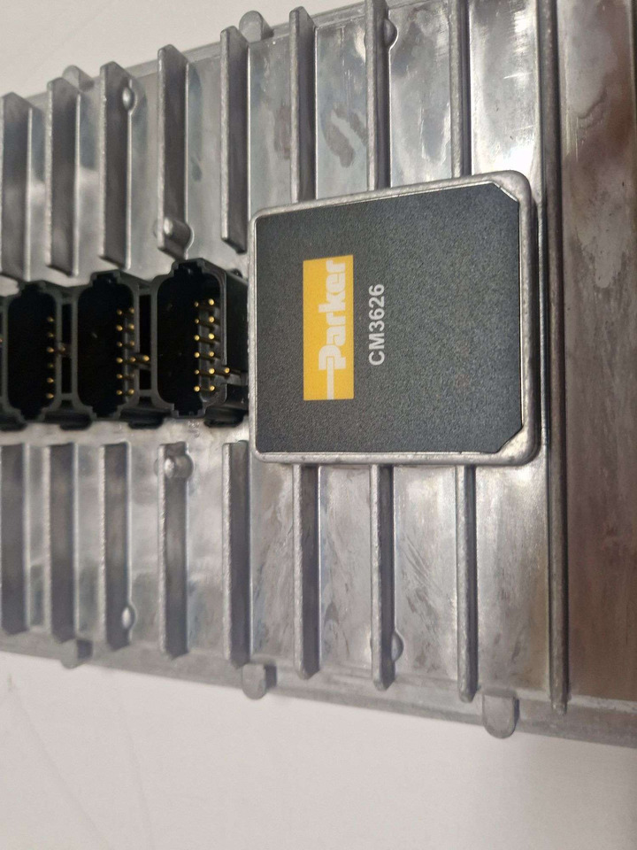 JCB ECU unit 728/D2287 PARKER CM3626 ECU unit - المحرك و قطع الغيار - آلات البناء: صور 2 JCB ECU unit 728/D2287 PARKER CM3626 ECU unit - المحرك و قطع الغيار - آلات البناء: صور 2