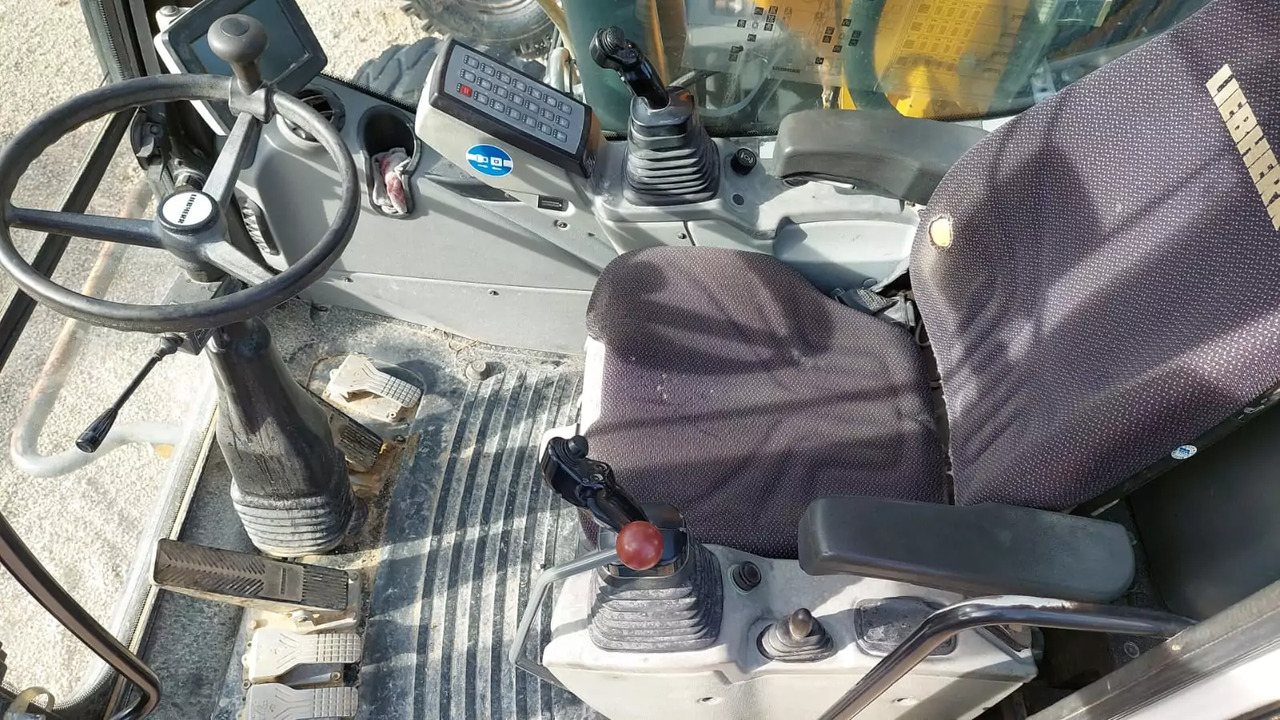 2013 Liebherr A 916 Litronic - حفارة على عجلات: صور 5 2013 Liebherr A 916 Litronic - حفارة على عجلات: صور 5