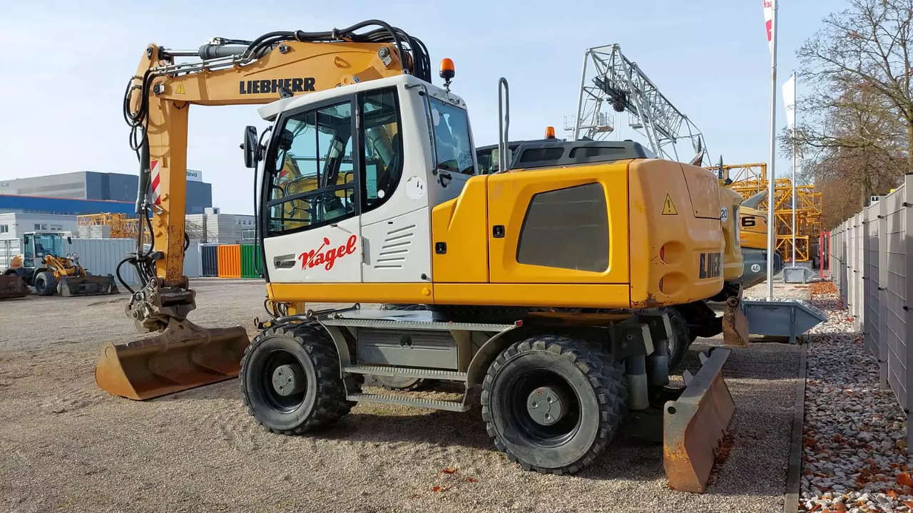 2013 Liebherr A 916 Litronic - حفارة على عجلات: صور 3 2013 Liebherr A 916 Litronic - حفارة على عجلات: صور 3