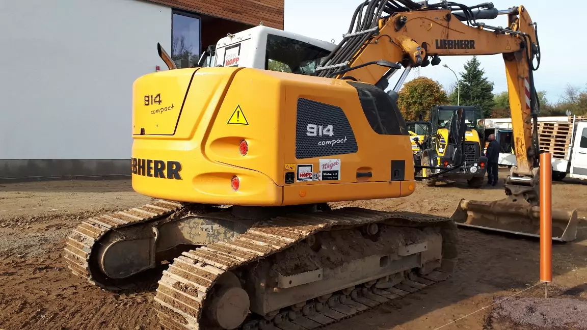 2014 Liebherr R 914 Compact - حفارات زحافة: صور 1 2014 Liebherr R 914 Compact - حفارات زحافة: صور 1