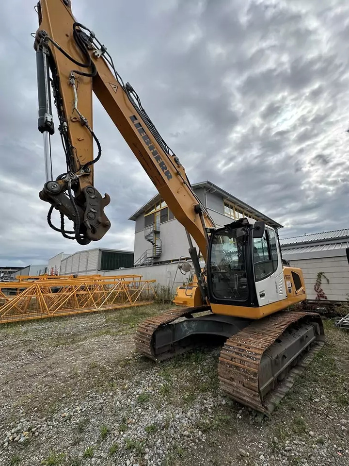 2015 Liebherr R 922 Litronic - حفارات زحافة: صور 1 2015 Liebherr R 922 Litronic - حفارات زحافة: صور 1