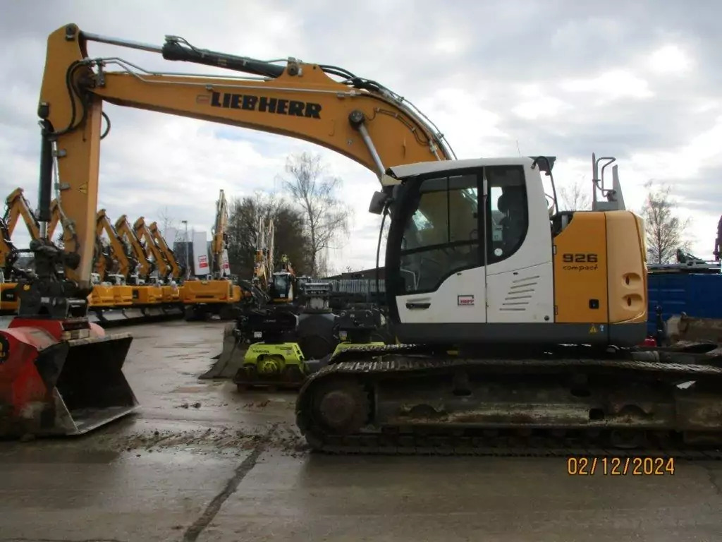 2015 Liebherr R 926 Compact - حفارات زحافة: صور 3 2015 Liebherr R 926 Compact - حفارات زحافة: صور 3