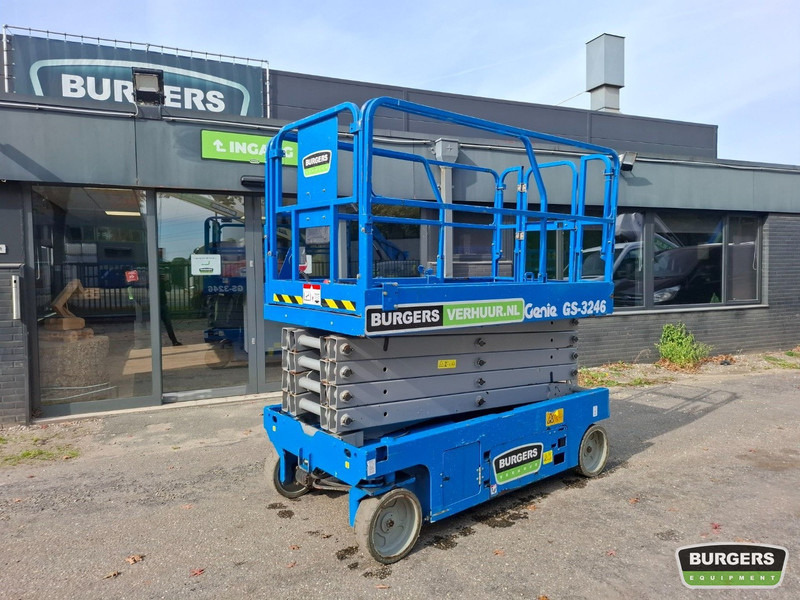 Genie GS3246 Nieuwe accus + lader - رافعات مقصية: صور 1 Genie GS3246 Nieuwe accus + lader - رافعات مقصية: صور 1
