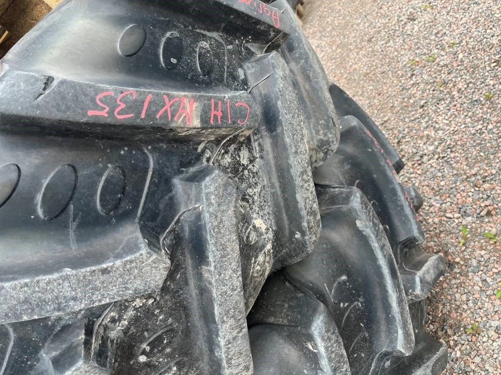 Agrimax 650/65-38 420/85-28 till Case MX 135 - الإطارات - الآلات والماكينات الزراعية: صور 3 Agrimax 650/65-38 420/85-28 till Case MX 135 - الإطارات - الآلات والماكينات الزراعية: صور 3