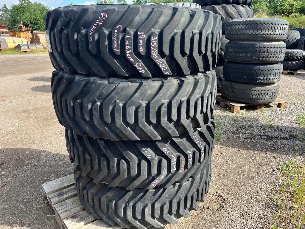 Alliance 315/80-22,5 till Liebherr A 918 - الإطارات - آلات البناء: صور 1 Alliance 315/80-22,5 till Liebherr A 918 - الإطارات - آلات البناء: صور 1