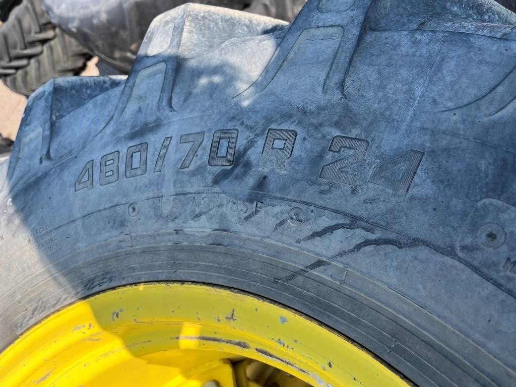 Alliance 480/70R24 till John Deere 6300 - الإطارات - الآلات والماكينات الزراعية: صور 4 Alliance 480/70R24 till John Deere 6300 - الإطارات - الآلات والماكينات الزراعية: صور 4