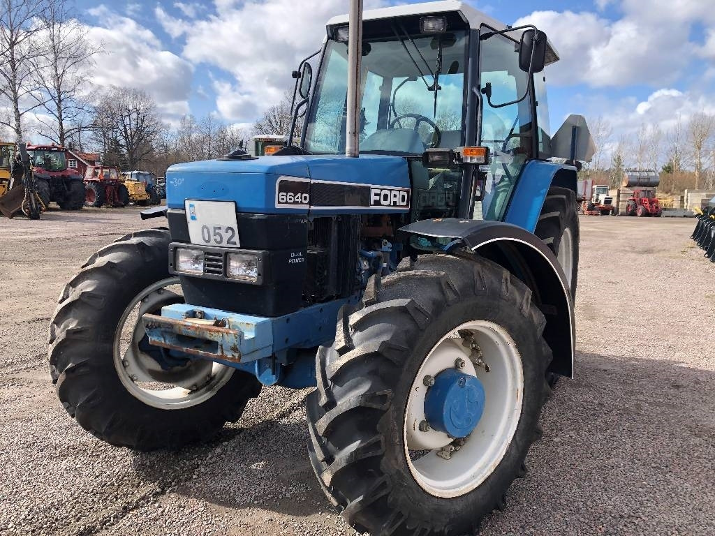 Ford 6640 Dismantled: only spare parts - جرار: صور 2 Ford 6640 Dismantled: only spare parts - جرار: صور 2