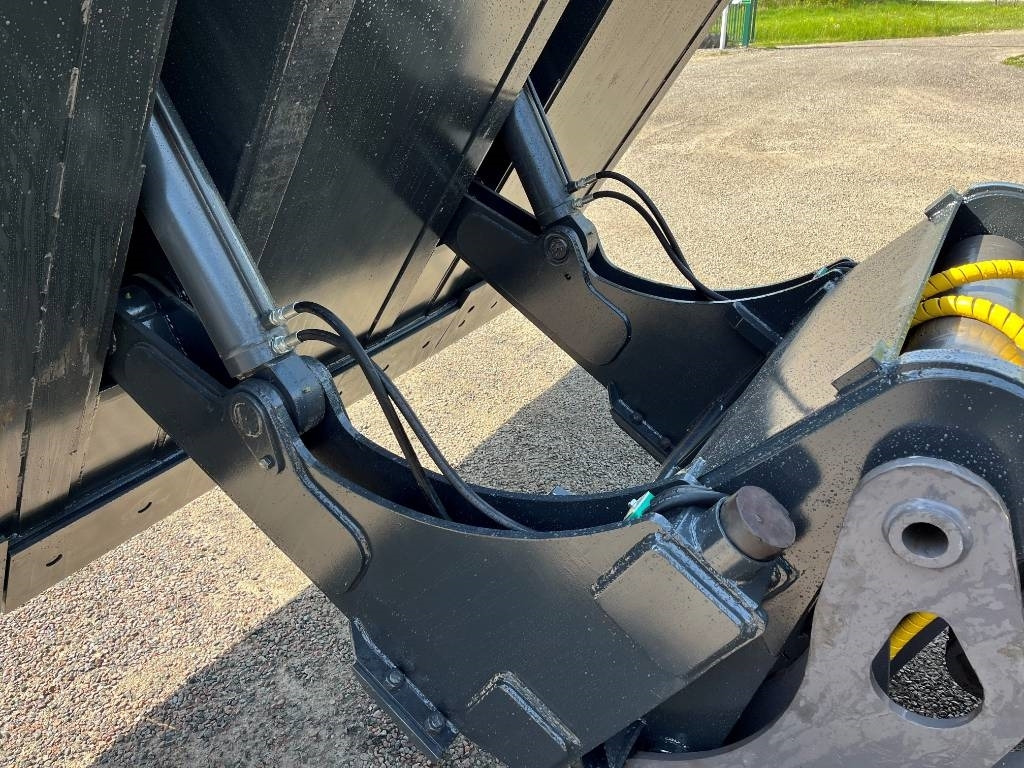 Högtippande skopa / High tip bucket 13 m3 - بكت - آلات البناء: صور 5 Högtippande skopa / High tip bucket 13 m3 - بكت - آلات البناء: صور 5