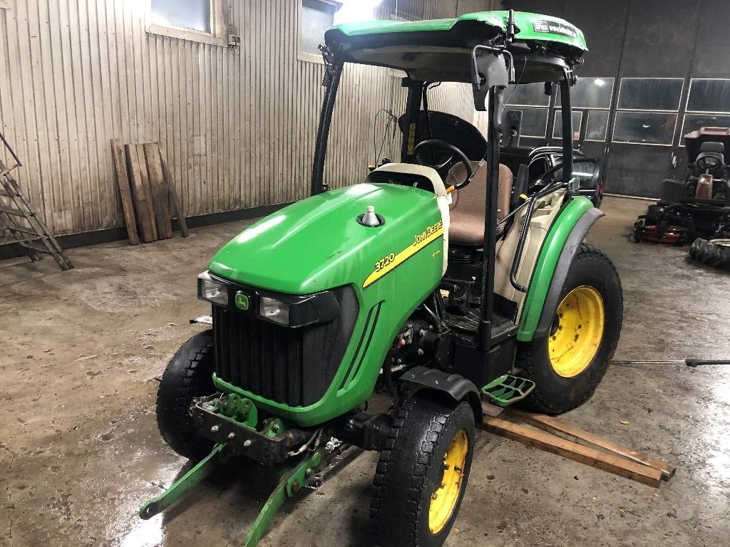 John Deere 3720 Dismantled: only spare parts - جرارات البلدية: صور 3 John Deere 3720 Dismantled: only spare parts - جرارات البلدية: صور 3