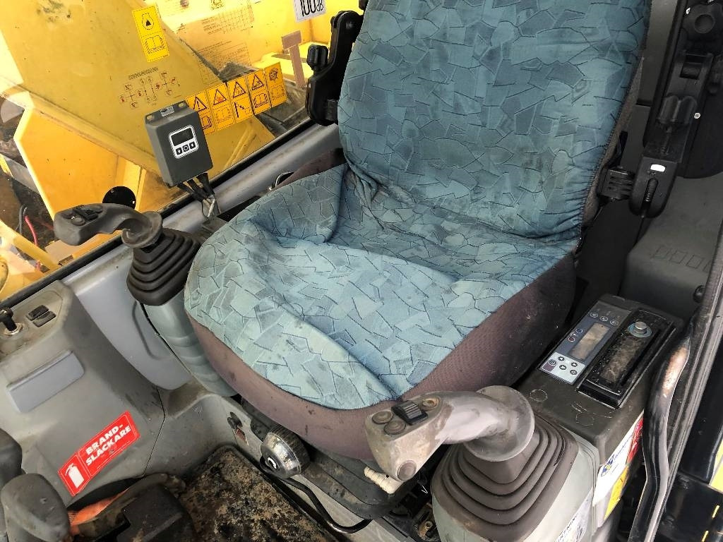 New Holland Kobelco E135SR dismantled: only spare parts - حفارات زحافة: صور 5 New Holland Kobelco E135SR dismantled: only spare parts - حفارات زحافة: صور 5