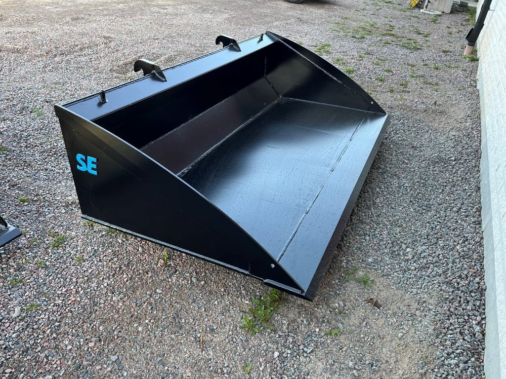 Planeringsskopa SE 2,20 Volvo L30 , L35 - بكت - آلات البناء: صور 1 Planeringsskopa SE 2,20 Volvo L30 , L35 - بكت - آلات البناء: صور 1