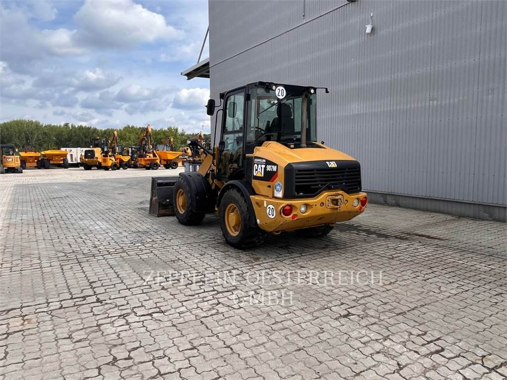 CAT 907M - اللودر بعجل: صور 4 CAT 907M - اللودر بعجل: صور 4