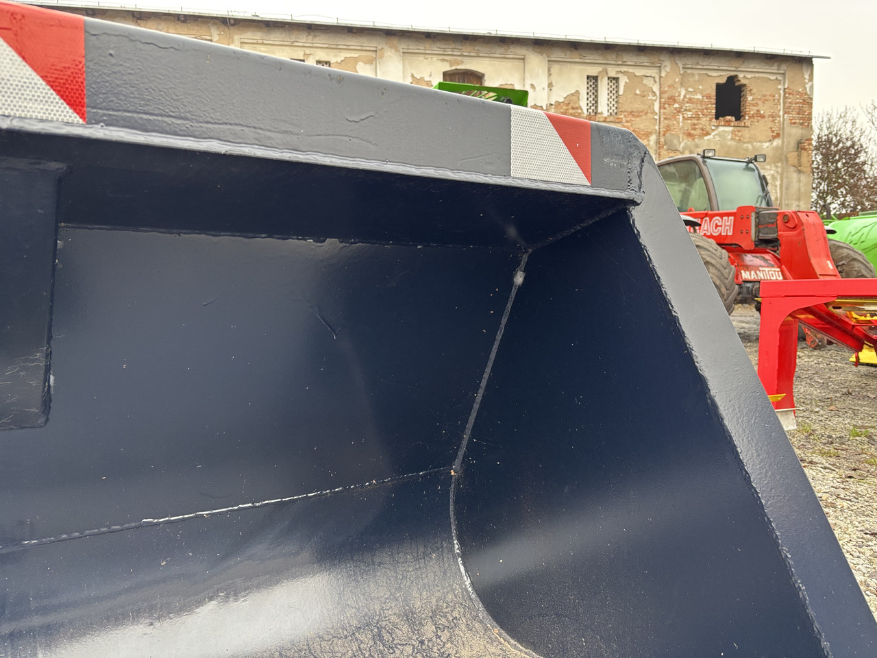 21453 Łyżka Objętościowa 2,3m 1,01 m3 z mocowaniem do ładowarki Claas Scorpion. - بكت شيول: صور 2 21453 Łyżka Objętościowa 2,3m 1,01 m3 z mocowaniem do ładowarki Claas Scorpion. - بكت شيول: صور 2