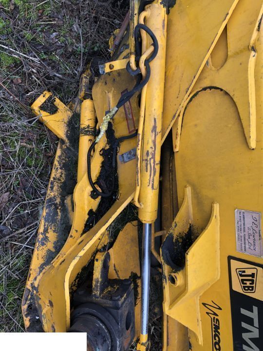 JCB TM 300 Siłownik Poziomowania - الاسطوانة الهيدروليكية - الآلات والماكينات الزراعية: صور 1 JCB TM 300 Siłownik Poziomowania - الاسطوانة الهيدروليكية - الآلات والماكينات الزراعية: صور 1