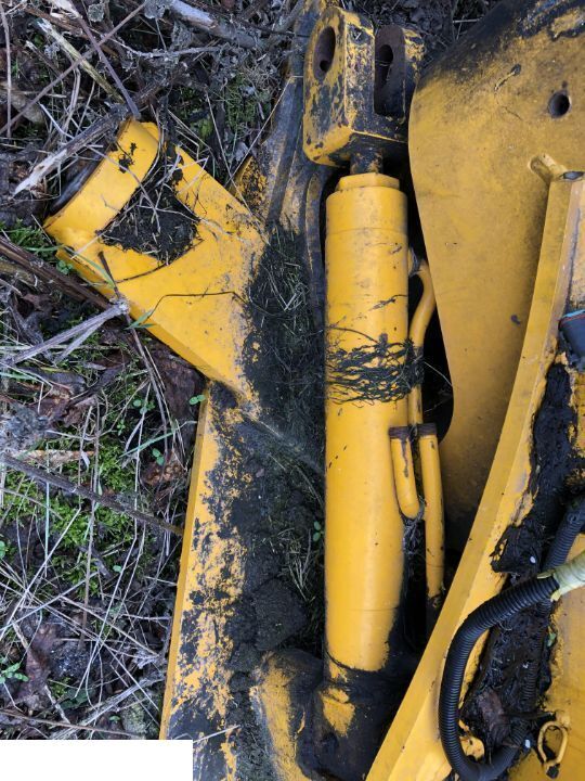 JCB TM 300 Siłownik Poziomowania - الاسطوانة الهيدروليكية - الآلات والماكينات الزراعية: صور 3 JCB TM 300 Siłownik Poziomowania - الاسطوانة الهيدروليكية - الآلات والماكينات الزراعية: صور 3