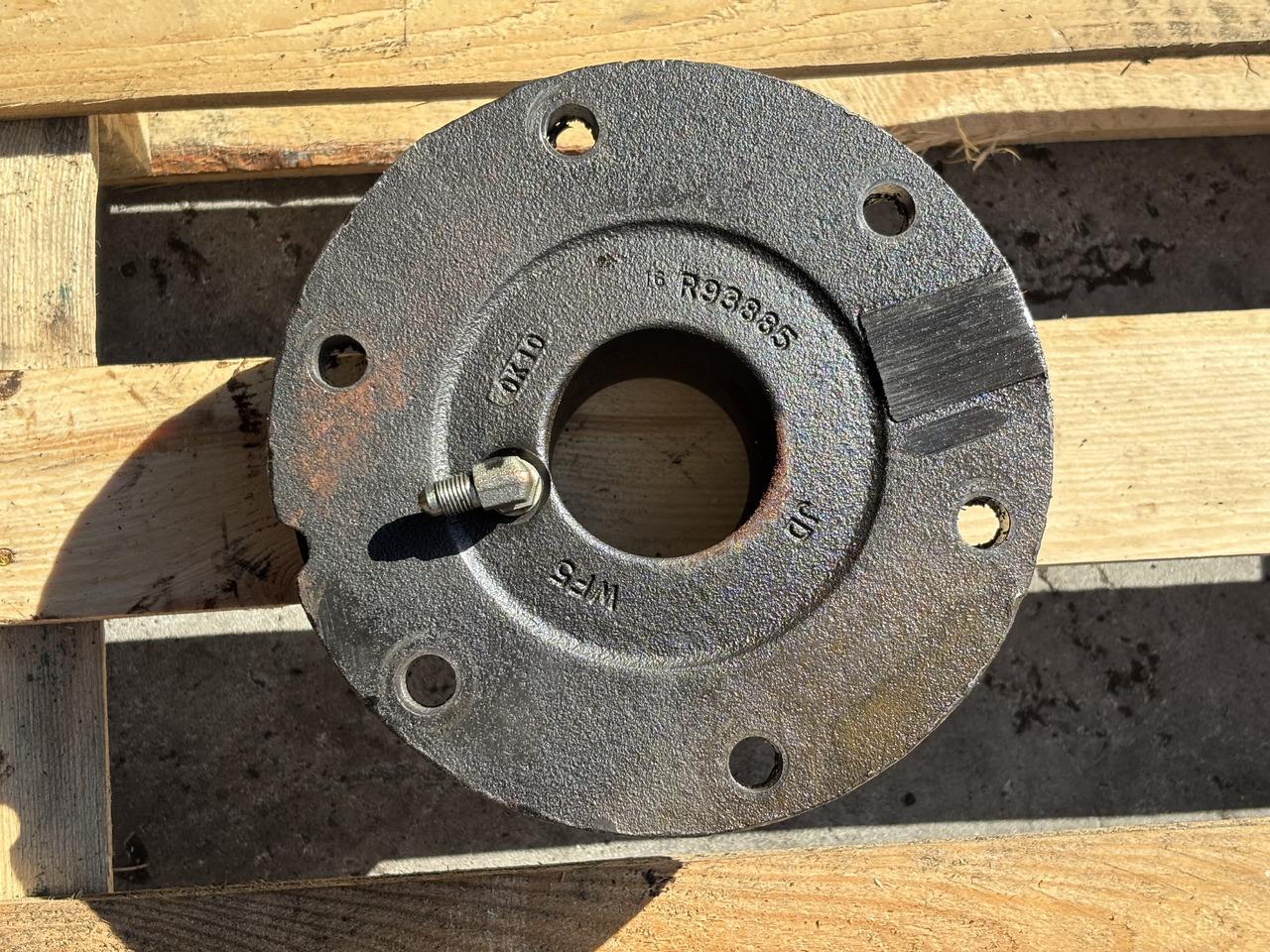 John Deere 6150 6170 6195 6800 6900 7430 Obudowa Łożyska R93885 - نقل الحركة - الآلات والماكينات الزراعية: صور 1 John Deere 6150 6170 6195 6800 6900 7430 Obudowa Łożyska R93885 - نقل الحركة - الآلات والماكينات الزراعية: صور 1