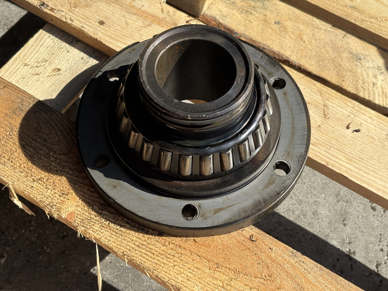 John Deere 6150 6170 6195 6800 6900 7430 Obudowa Łożyska R93885 - نقل الحركة - الآلات والماكينات الزراعية: صور 2 John Deere 6150 6170 6195 6800 6900 7430 Obudowa Łożyska R93885 - نقل الحركة - الآلات والماكينات الزراعية: صور 2