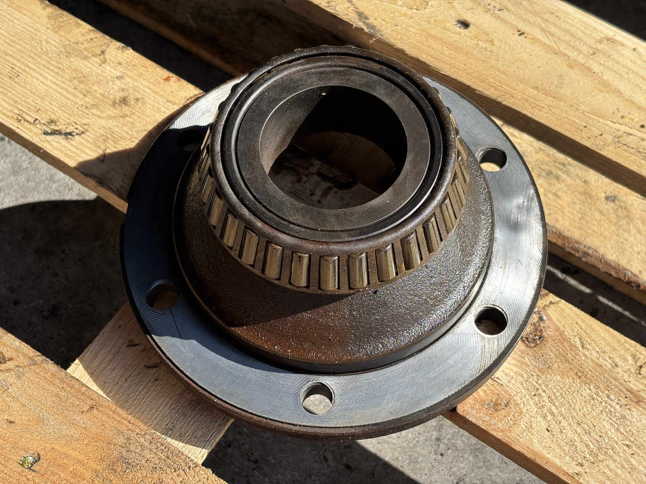 John Deere 6170 6195 7430 7530 Obudowa Łożyska R93890 - نقل الحركة - الآلات والماكينات الزراعية: صور 2 John Deere 6170 6195 7430 7530 Obudowa Łożyska R93890 - نقل الحركة - الآلات والماكينات الزراعية: صور 2