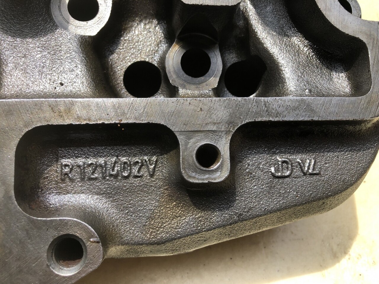 John Deere-głowica/John Deere 6210 6310 - Nr R121402V - اسطوانة رئيس - الآلات والماكينات الزراعية: صور 2 John Deere-głowica/John Deere 6210 6310 - Nr R121402V - اسطوانة رئيس - الآلات والماكينات الزراعية: صور 2