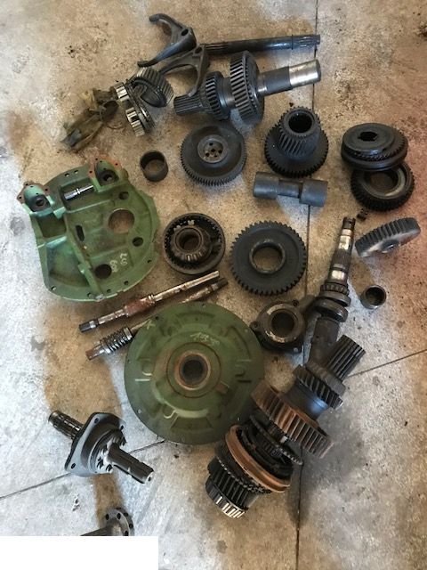 Massey Ferguson Dyna 6 - Skrzynia - علبة التروس - الآلات والماكينات الزراعية: صور 4 Massey Ferguson Dyna 6 - Skrzynia - علبة التروس - الآلات والماكينات الزراعية: صور 4