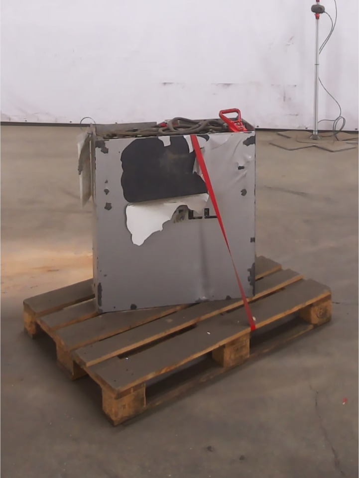 Battery 24V - البطارية - معدات المناولة: صور 1 Battery 24V - البطارية - معدات المناولة: صور 1