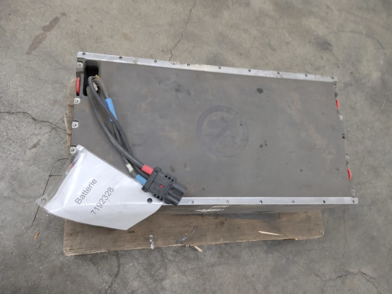 Battery BMZ 48V 268Ah/LiIon - البطارية - معدات المناولة: صور 4 Battery BMZ 48V 268Ah/LiIon - البطارية - معدات المناولة: صور 4