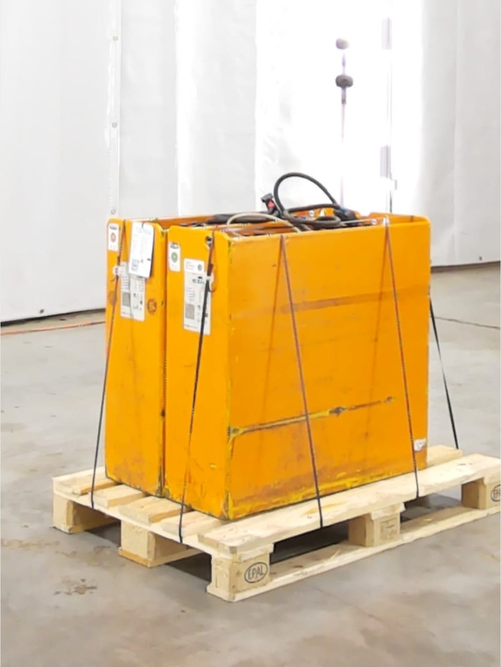 Battery Package - 2 Pcs. - البطارية - معدات المناولة: صور 1 Battery Package - 2 Pcs. - البطارية - معدات المناولة: صور 1