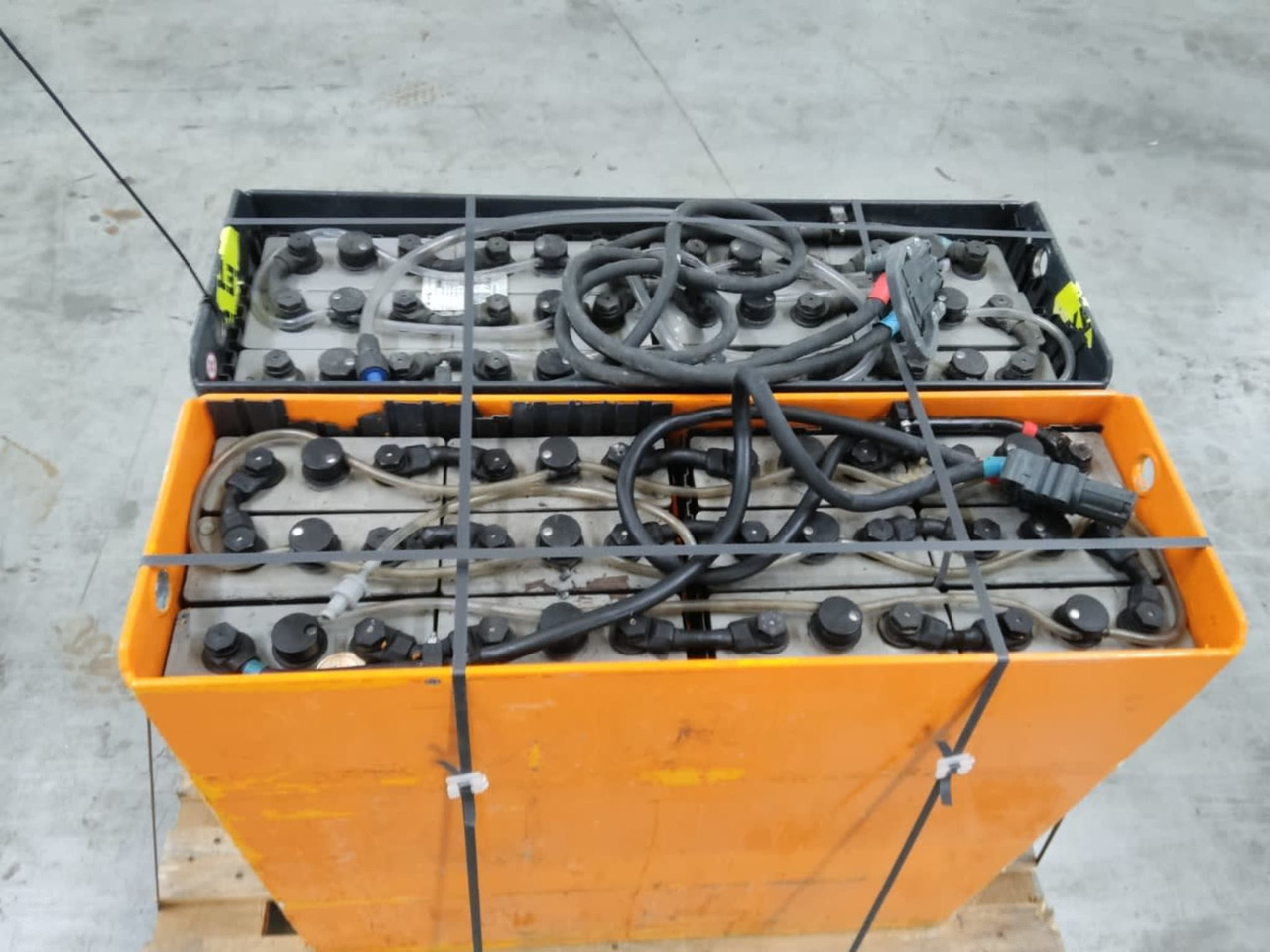 Battery Package - 2 Pcs. - البطارية - معدات المناولة: صور 4 Battery Package - 2 Pcs. - البطارية - معدات المناولة: صور 4