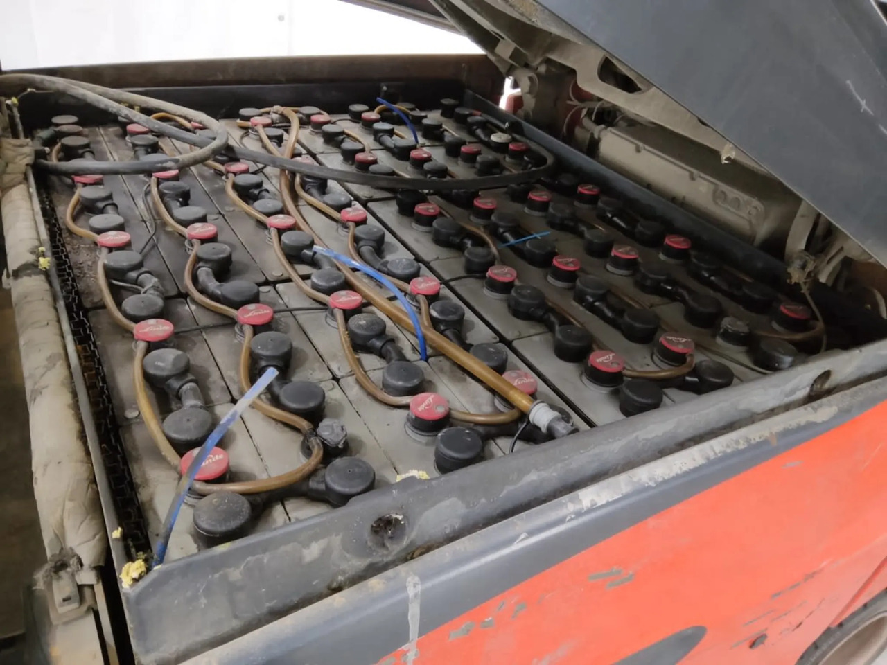 Linde E35 - رافعة شوكية كهربائية: صور 4 Linde E35 - رافعة شوكية كهربائية: صور 4