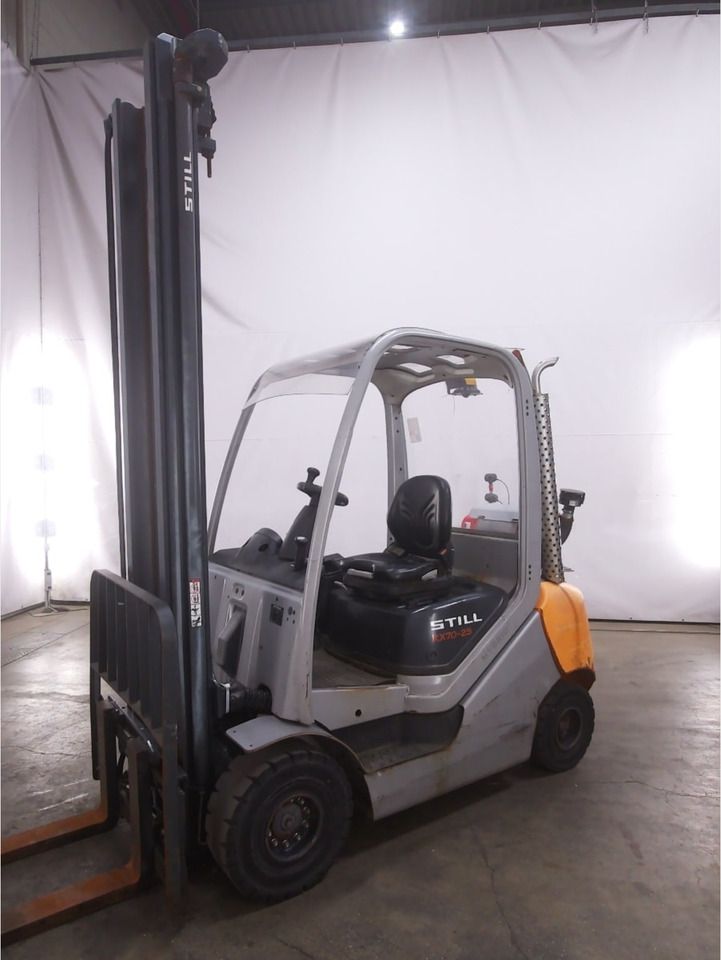 STILL RX70-25T - رافعة شوكية تعمل بالغاز: صور 1 STILL RX70-25T - رافعة شوكية تعمل بالغاز: صور 1
