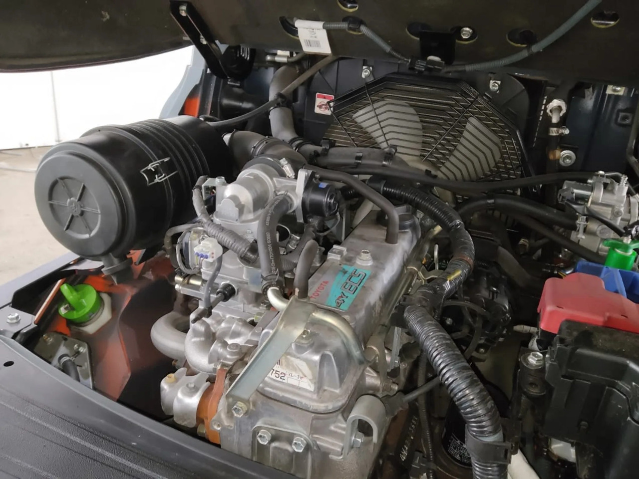 Toyota 02-8FGF15 - رافعة شوكية تعمل بالغاز: صور 5 Toyota 02-8FGF15 - رافعة شوكية تعمل بالغاز: صور 5
