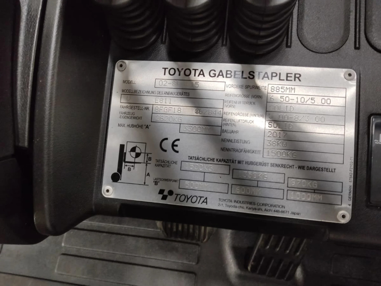 Toyota 02-8FGF15 - رافعة شوكية تعمل بالغاز: صور 2 Toyota 02-8FGF15 - رافعة شوكية تعمل بالغاز: صور 2