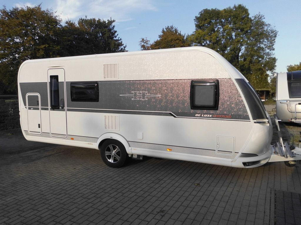 Hobby DE LUXE EDITION 560 KMFe 1 Hand XT-Mover Garage - كرفان سحب: صور 1 Hobby DE LUXE EDITION 560 KMFe 1 Hand XT-Mover Garage - كرفان سحب: صور 1