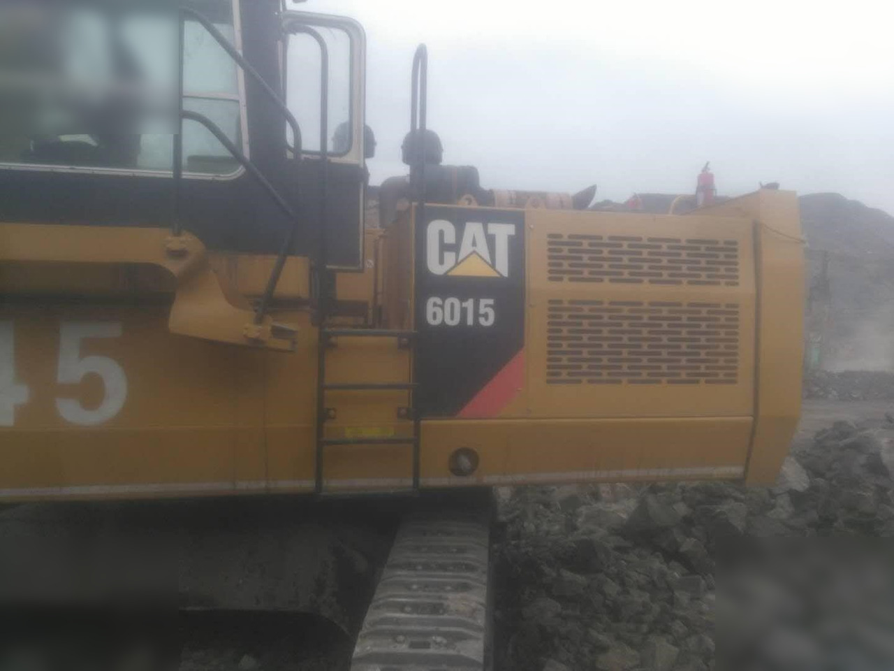 حفارات زحافة 2013 CATERPILLAR 6015: صور 13