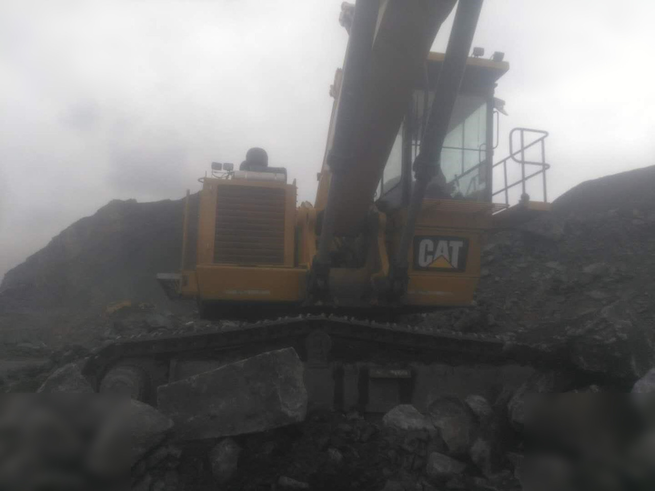 حفارات زحافة 2013 CATERPILLAR 6015: صور 18