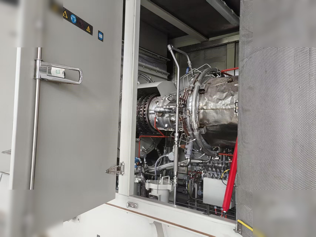 2017 SOLAR TURBINES TAURUS 70 - معدات البناء: صور 3 2017 SOLAR TURBINES TAURUS 70 - معدات البناء: صور 3