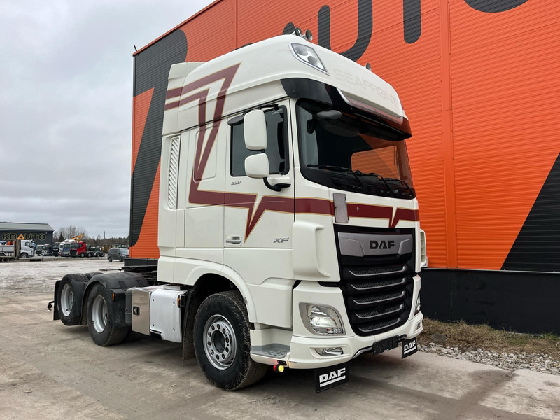 DAF XF 530 6x2 RETARDER / DOUBLE BOGIE - شاحنة جرار: صور 4 DAF XF 530 6x2 RETARDER / DOUBLE BOGIE - شاحنة جرار: صور 4