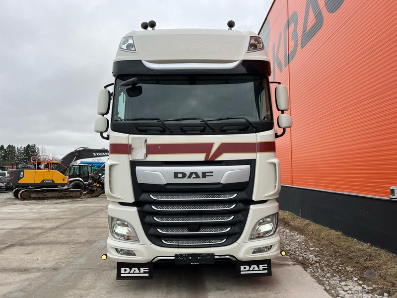 DAF XF 530 6x2 RETARDER / DOUBLE BOGIE - شاحنة جرار: صور 3 DAF XF 530 6x2 RETARDER / DOUBLE BOGIE - شاحنة جرار: صور 3