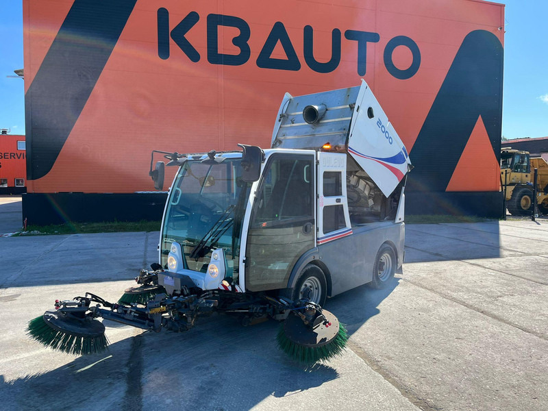 Dulevo 2000 SKY FIRST REGISTRATION 09.2015 - سياره كنس شوارع: صور 2 Dulevo 2000 SKY FIRST REGISTRATION 09.2015 - سياره كنس شوارع: صور 2