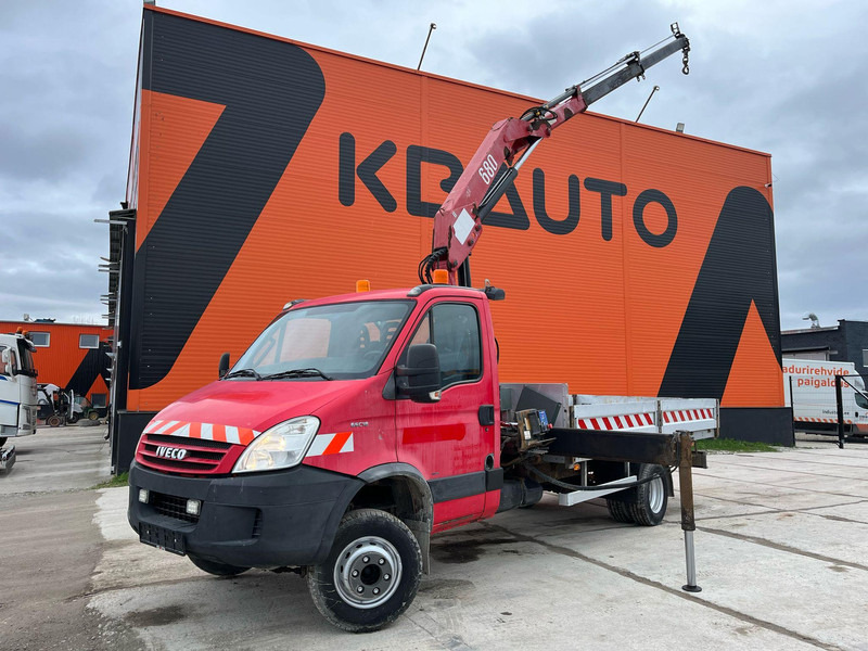 Iveco Daily 65C18 4x2 HMF 683 K2 / PLATFORM L=4256 mm - الشاحنات الصغيرة المسطحة: صور 1 Iveco Daily 65C18 4x2 HMF 683 K2 / PLATFORM L=4256 mm - الشاحنات الصغيرة المسطحة: صور 1