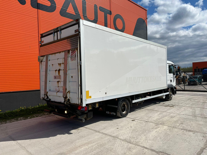 MAN TGL 12.240 4x2 BOX L=6812 mm - بصندوق مغلق شاحنة: صور 5 MAN TGL 12.240 4x2 BOX L=6812 mm - بصندوق مغلق شاحنة: صور 5
