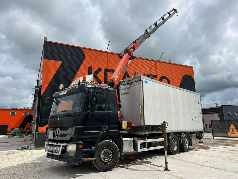Mercedes-Benz Actros 2536 6x2*4 PK18002 / BOX L=6965 mm - شاحنات مسطحة, شاحنة كرين: صور 1 Mercedes-Benz Actros 2536 6x2*4 PK18002 / BOX L=6965 mm - شاحنات مسطحة, شاحنة كرين: صور 1