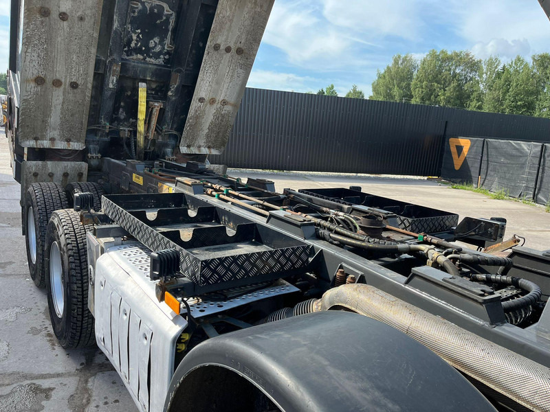 قلابات Mercedes-Benz Arocs 3253 8x4 RETARDER / SNOW PLOW EQUIPMENT: صور 15