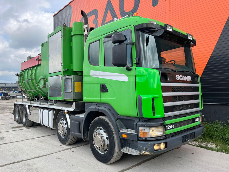 Scania R124 8x4 TANK 12000 l / VACUUM Disab P210/9 - 7800 m3/h / 1182 hours - فراغ شاحنة: صور 3 Scania R124 8x4 TANK 12000 l / VACUUM Disab P210/9 - 7800 m3/h / 1182 hours - فراغ شاحنة: صور 3