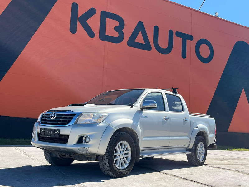 Toyota Hilux 4x4 - شاحنة البيك أب: صور 1 Toyota Hilux 4x4 - شاحنة البيك أب: صور 1