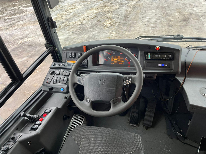 Interior photo 1: النقل الحضري Volvo BRLH 7700 HYBRID 4x2 FOR PARTS ONLY! / EURO EEV / AC / AUXILIARY HEATING