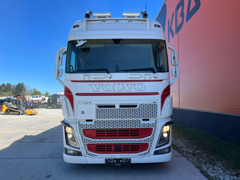 Volvo FH 16 750 6x2 RETARDER / HYDRAULICS / DOUBLE BOGIE / FULL AIR / ADR / GLOBE XL - شاحنة جرار: صور 3 Volvo FH 16 750 6x2 RETARDER / HYDRAULICS / DOUBLE BOGIE / FULL AIR / ADR / GLOBE XL - شاحنة جرار: صور 3