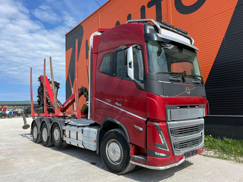 Volvo FH 16 750 8x4/4 DAMAGED ! - شاحنة قطع الأشجار, شاحنة كرين: صور 4 Volvo FH 16 750 8x4/4 DAMAGED ! - شاحنة قطع الأشجار, شاحنة كرين: صور 4
