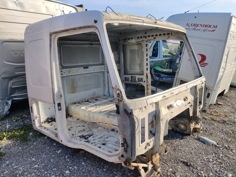 Volvo FH 440HP 6*2 Rigid Cab - الكابينة والداخلية - شاحنة: صور 1 Volvo FH 440HP 6*2 Rigid Cab - الكابينة والداخلية - شاحنة: صور 1